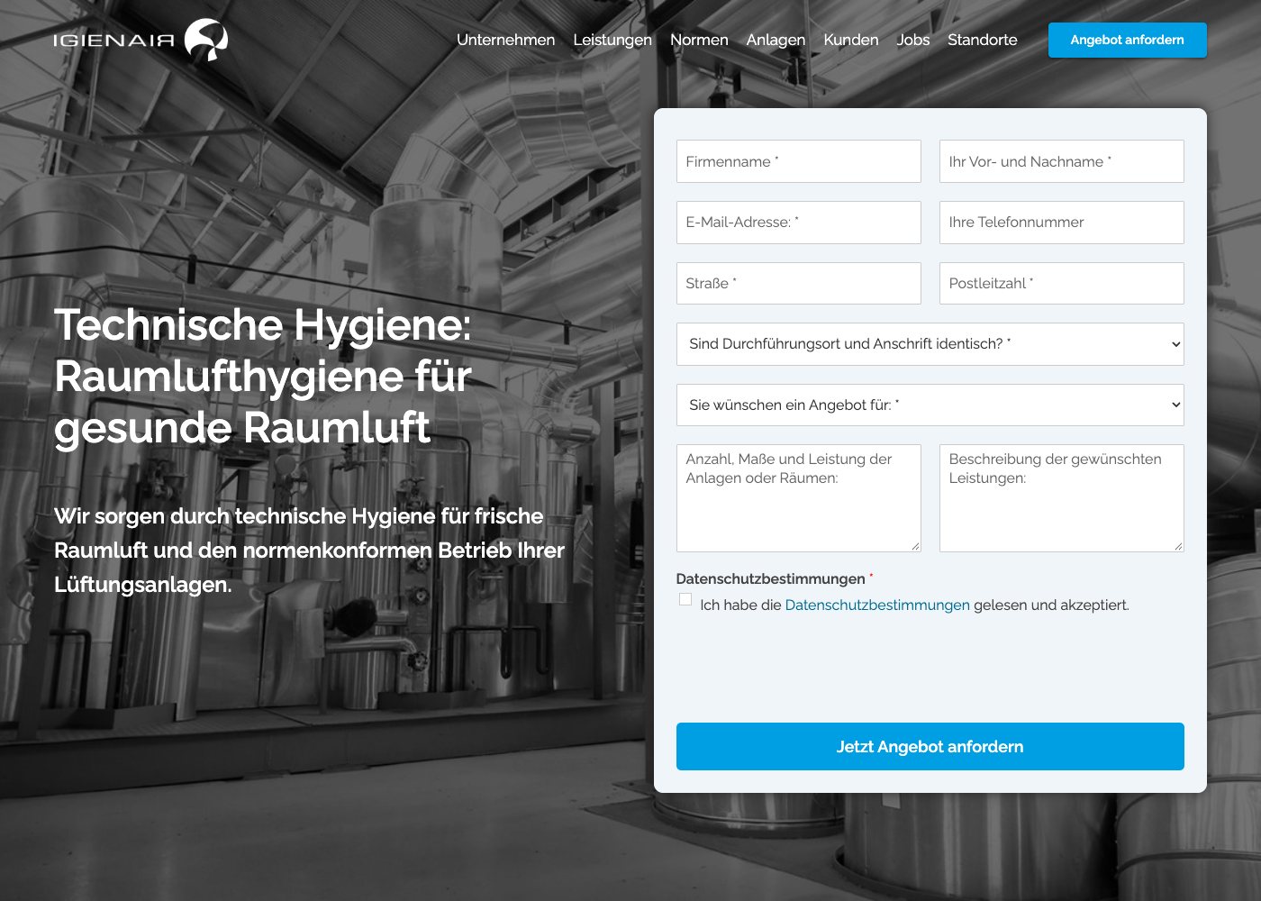 Alte Startseite von IGIENAIR: Schwarzweißfoto einer Anlage, links die Überschrift Technische Hygiene: Raumlufthygiene für gesunde Raumluft, rechts ein Anfrageformular