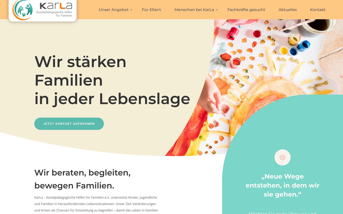 Startseite von KarLa heute: neues Logo, Überschrift „Wir stärken Familien in jeder Lebenslage“ und Kontaktknopf